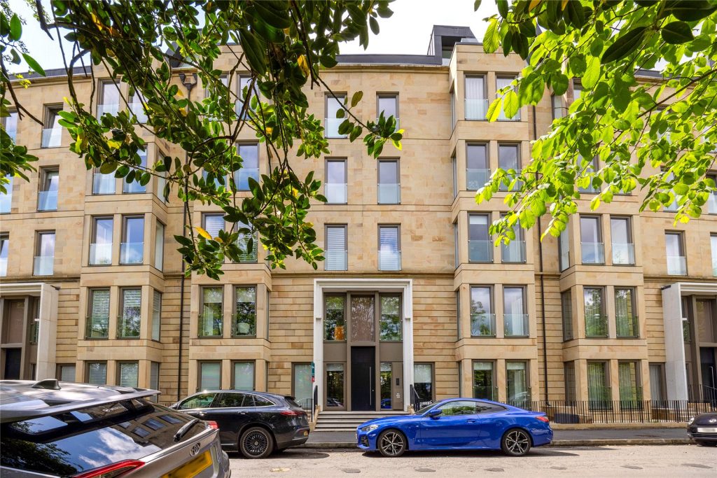 17, Park Quadrant, Glasgow (G3 6BF)
